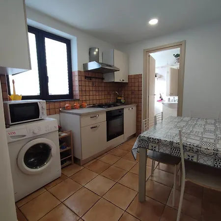 Aci Sant'antonio Apartman *