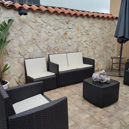 Aci Sant'antonio Apartman *